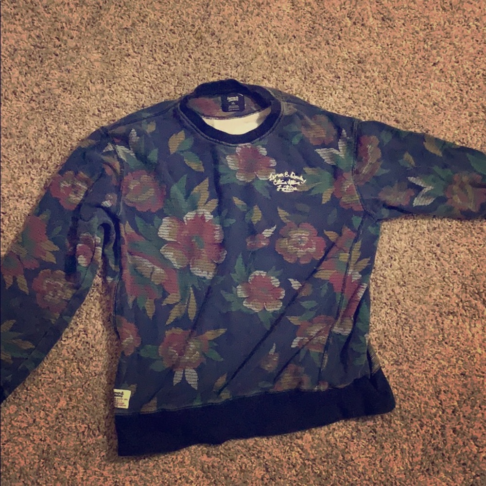Crew neck sweatshirt XL